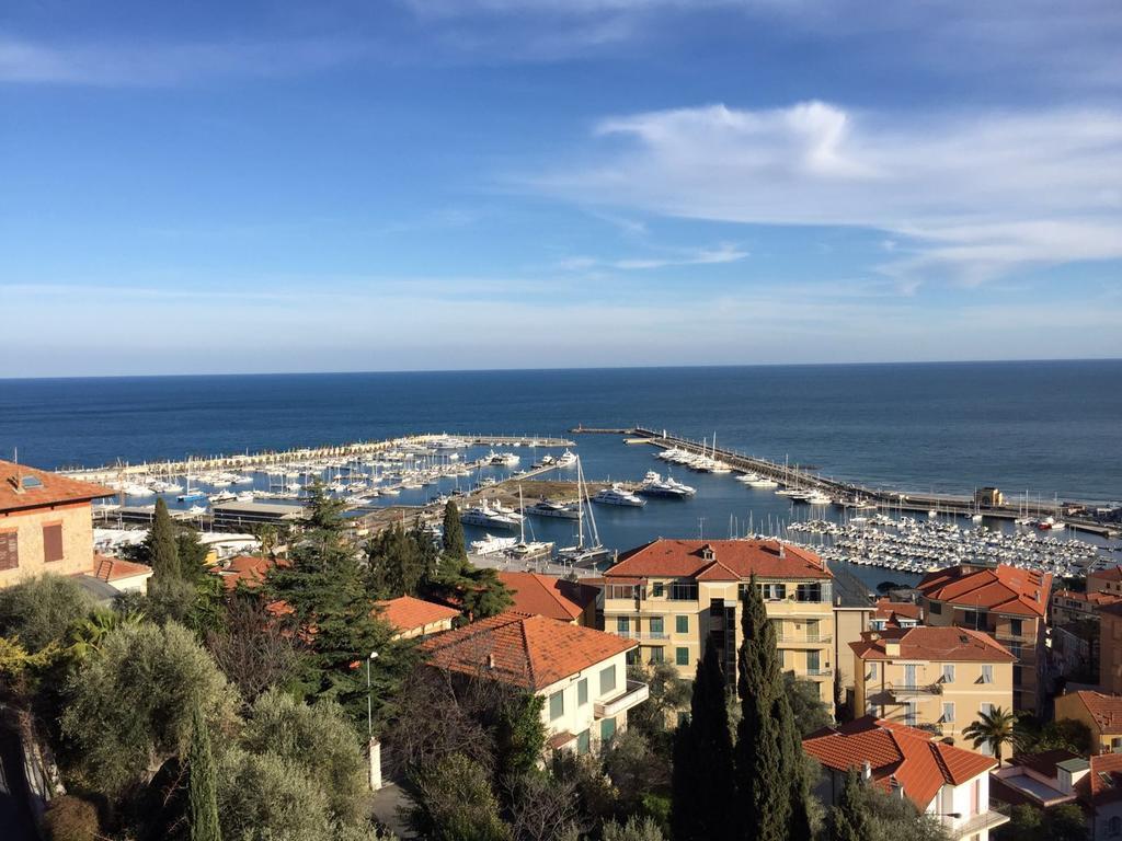 Sapore Di Sale Apartment Imperia Exterior photo
